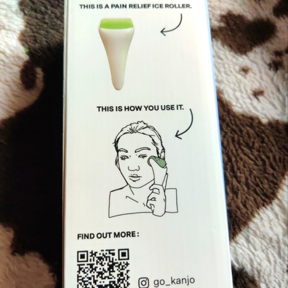 Kanjo Soothing Ice Roller Helps de-puff skin Migraines Pain Relief! New in box! - Picture 13 of 13